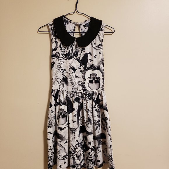 Dress - Picture 1 of 2